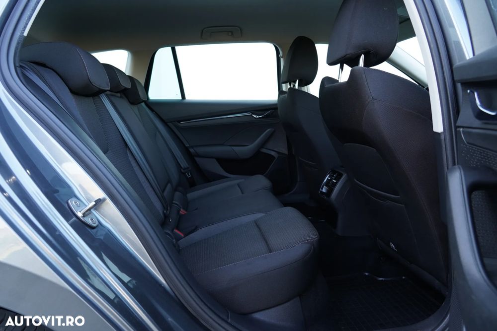 Skoda Octavia 2.0 TDI DSG Ambition - 13