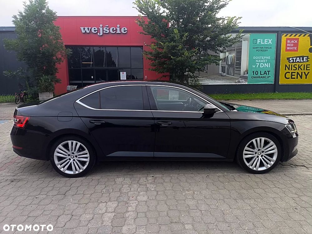 Skoda Superb 2.0 TDI DSG Premium Edition - 18