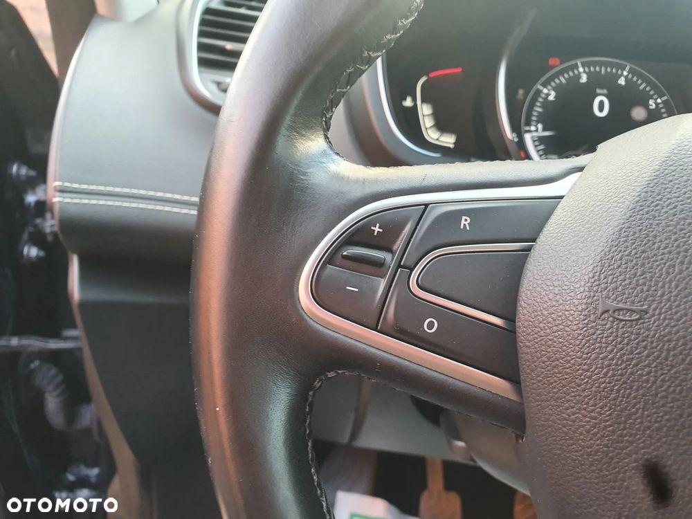 Renault Scenic 1.3 TCe FAP Intens - 23