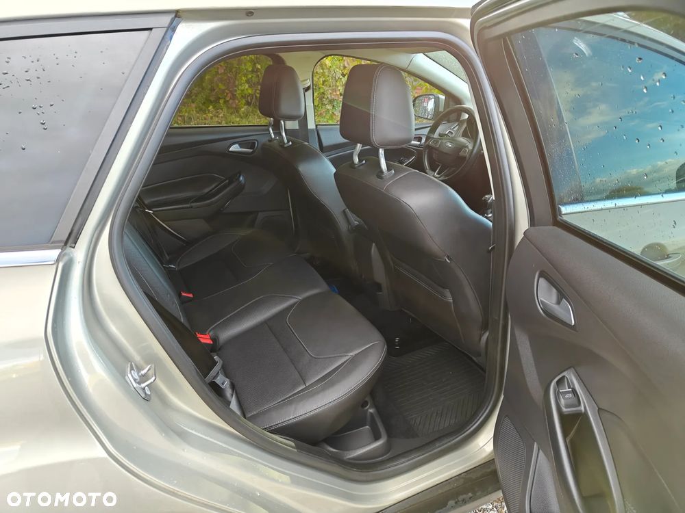 Ford Focus Turnier 1.5 EcoBoost Start-Stopp-System Titanium - 11