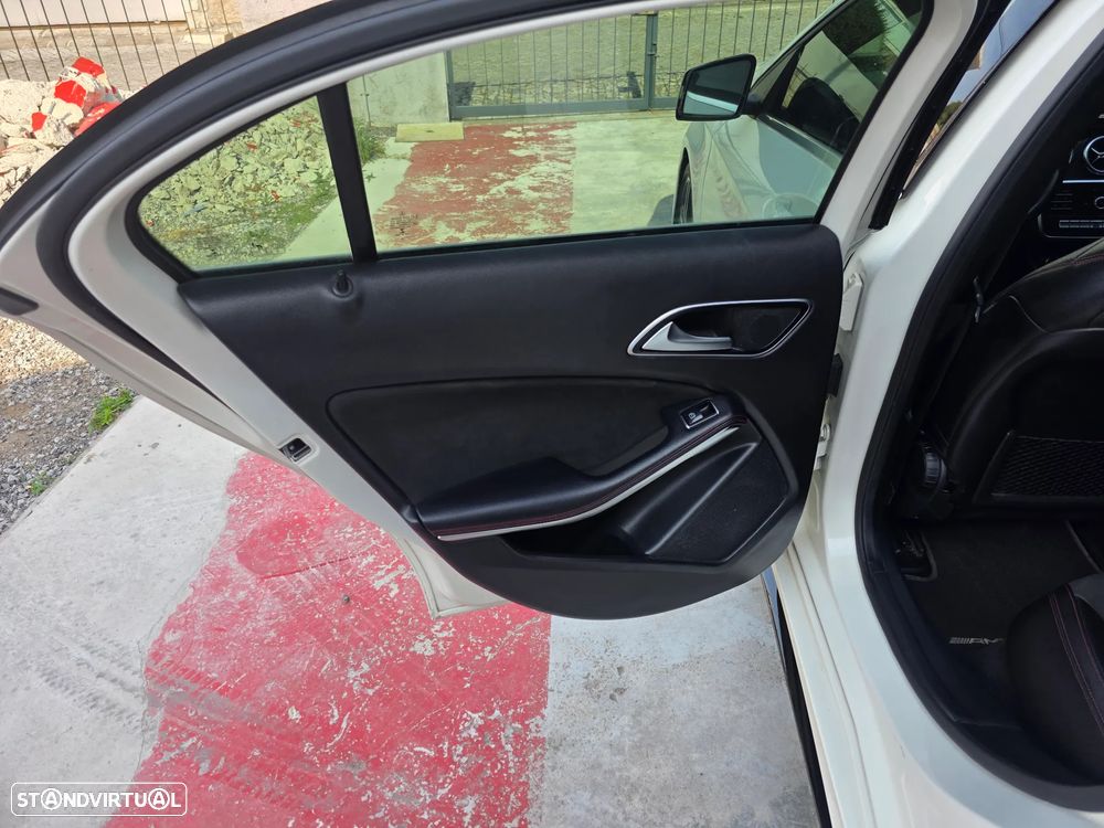 Mercedes-Benz A 180 d 7G-DCT AMG Line - 28
