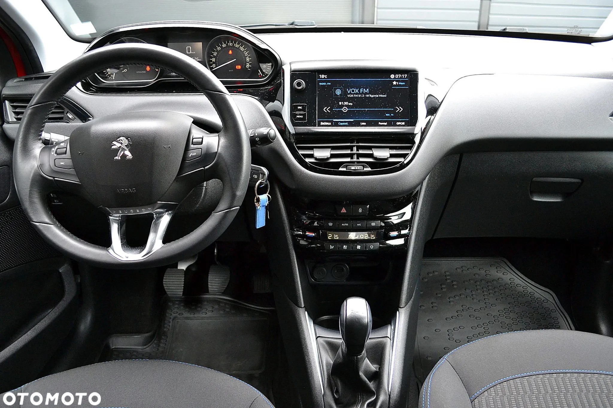 Peugeot 208 - 15