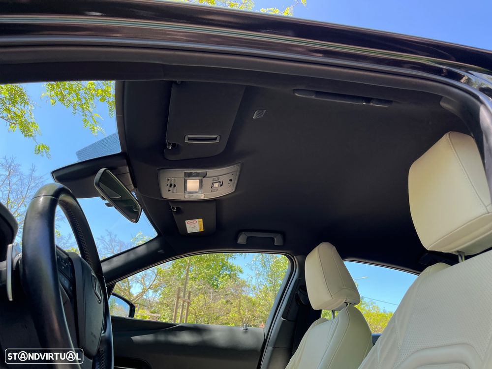 Lexus UX 300e Executive Line - 26