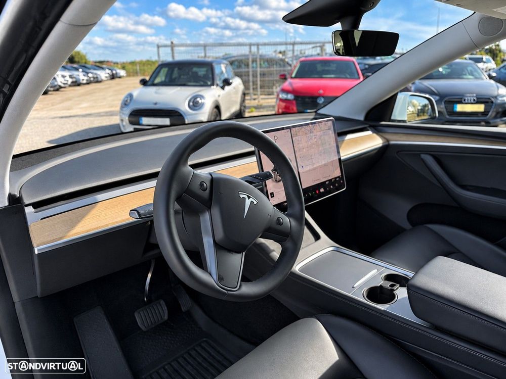Tesla Model Y Tração Traseira - 10