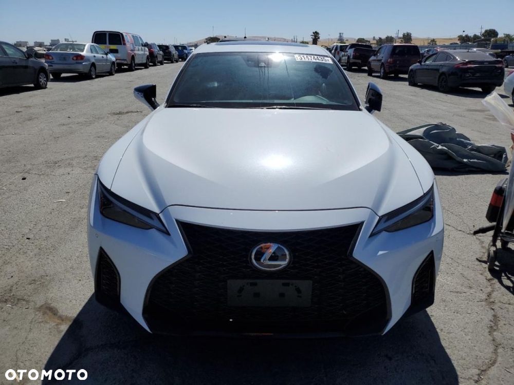 Lexus IS - 5