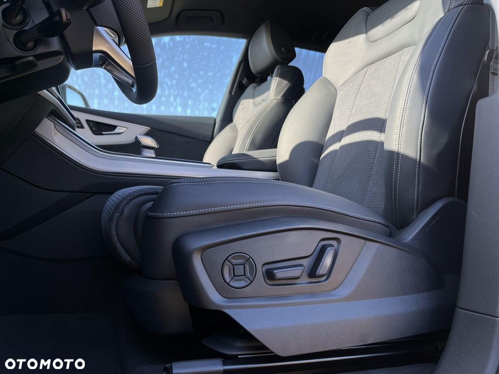Audi Q8 - 15