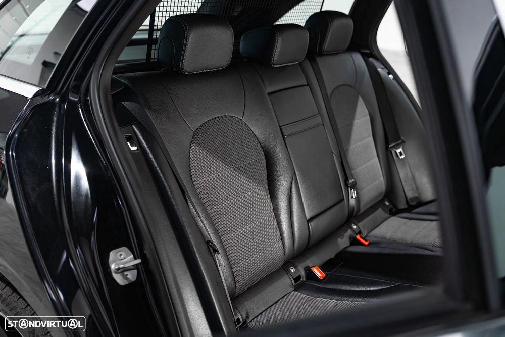 Mercedes-Benz C 350 e T 7G-TRONIC AMG Line - 25