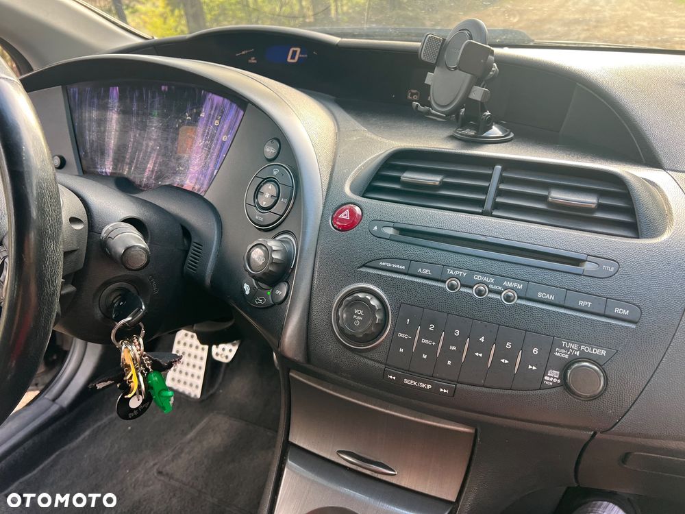 Honda Civic 1.8 Comfort - 13