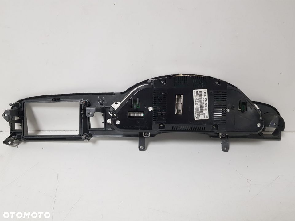 LICZNIK AUDI A6 C6 2.0 TDI 4F0920932C 25-08-2006 EUROPA - 4