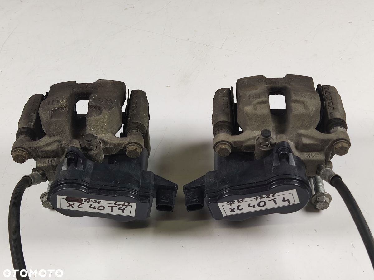VOLVO XC40 2.0T T4 17-21r Zacisk Hamulcowy Prawy i Lewy Tył - 9