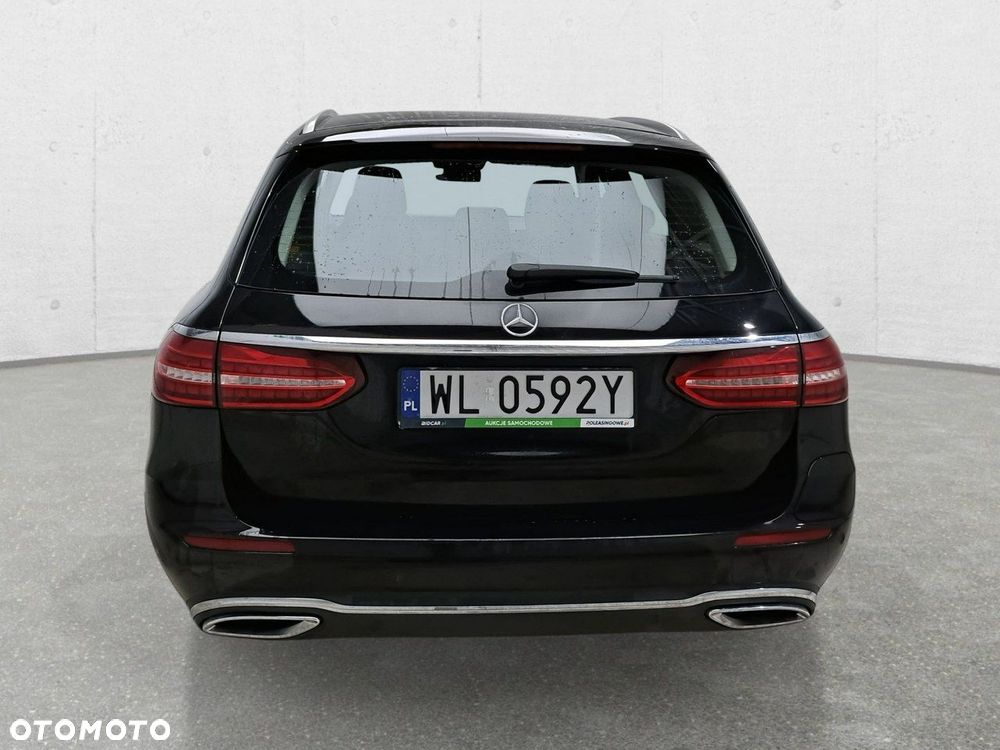 Mercedes-Benz Klasa E - 8