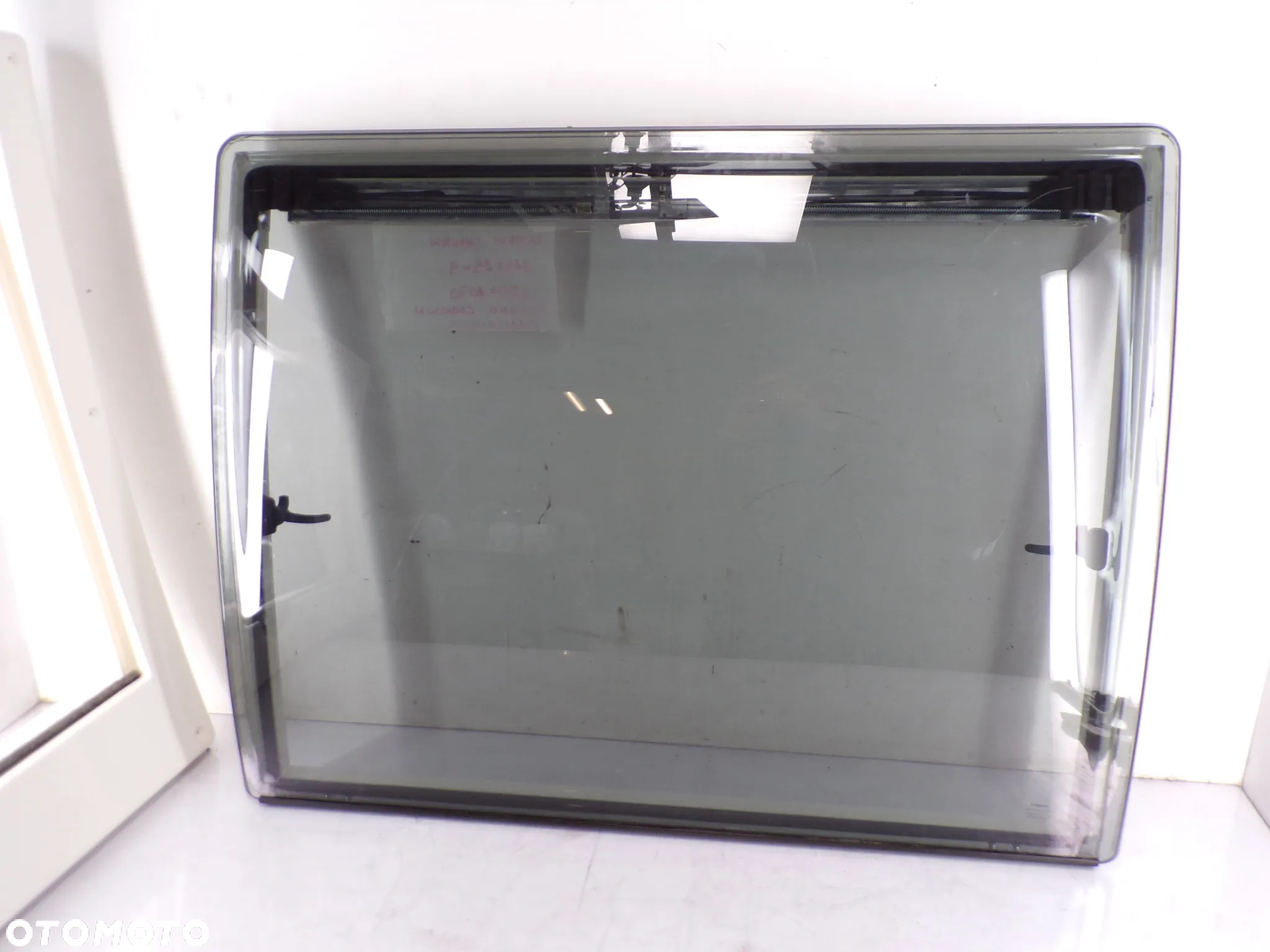 Okno dachowe kamper Chausson Dometic SkyView dach panorama - 4