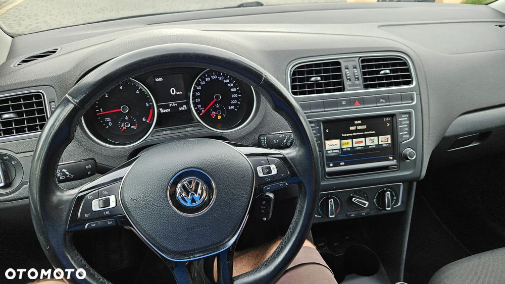 Volkswagen Polo 1.4 TDI (Blue Motion Technology) Comfortline - 32
