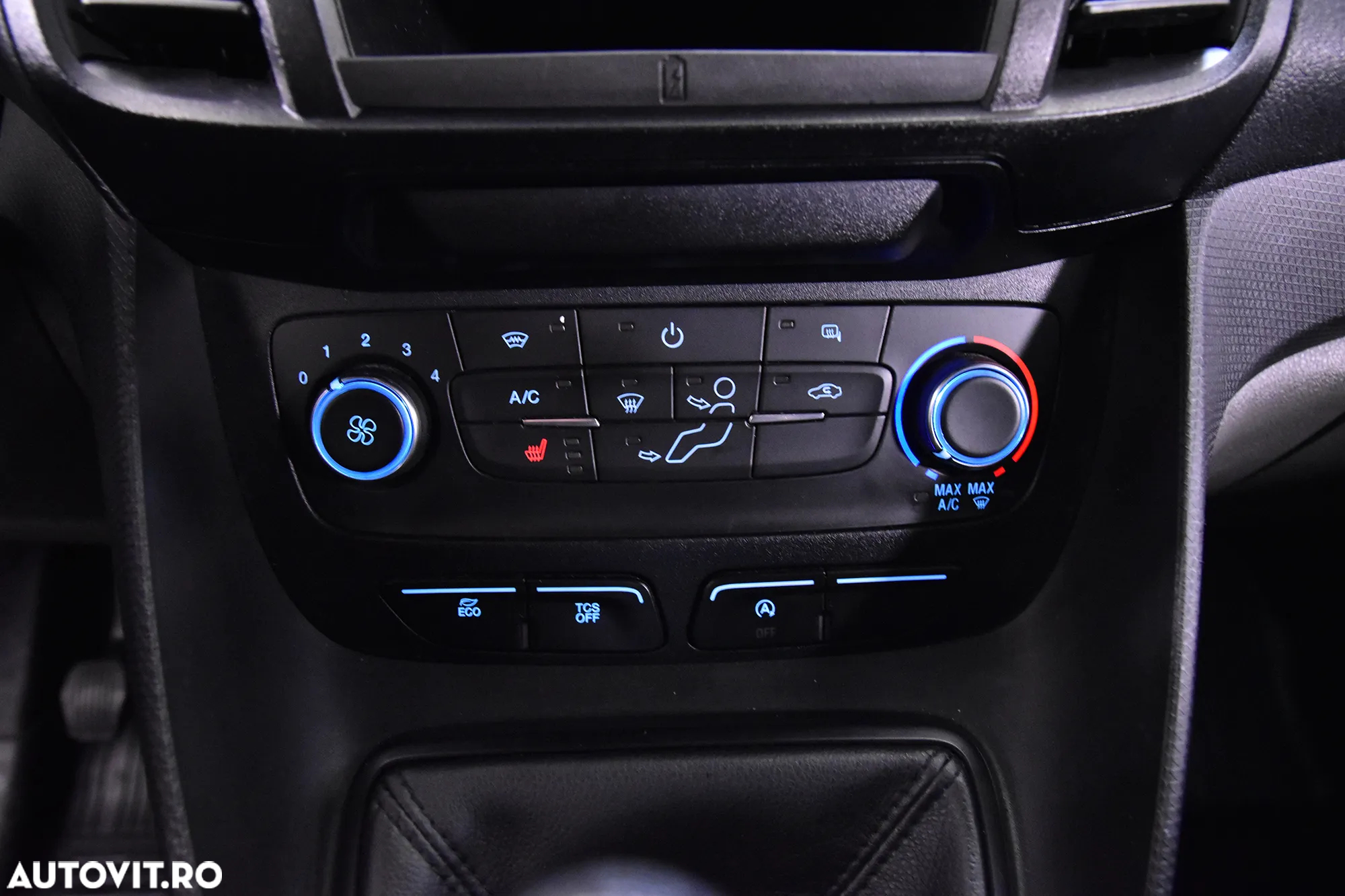 Ford Transit Connect - 15