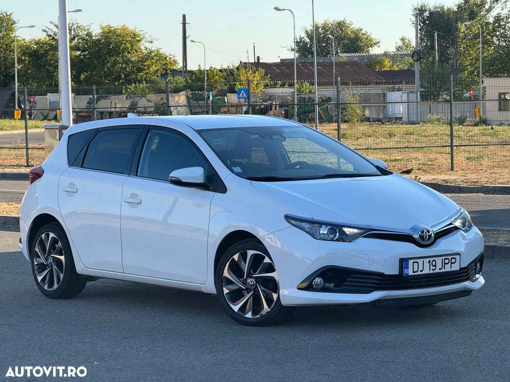 Toyota Auris - 1