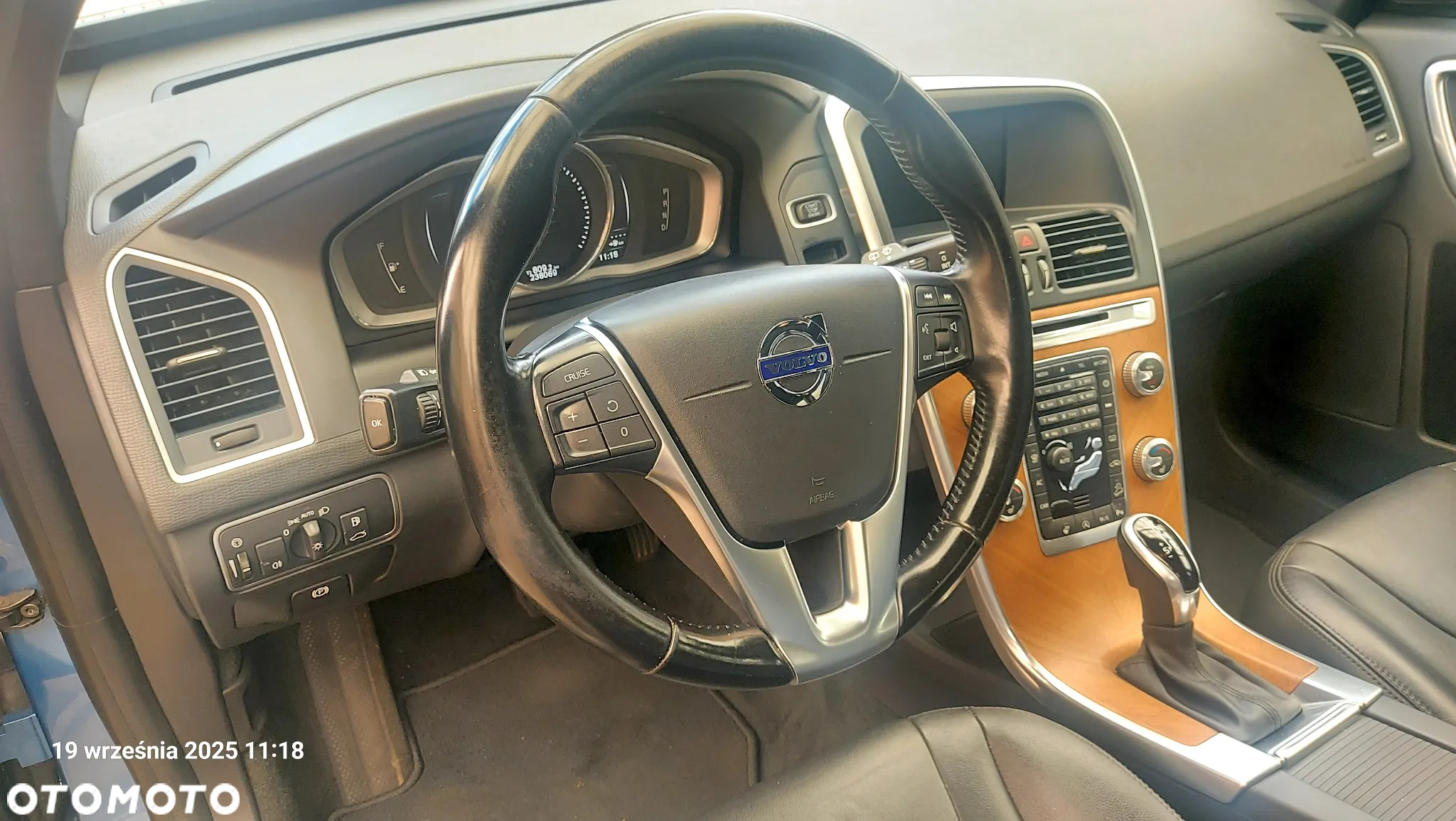 Volvo XC 60 D4 AWD Summum - 10