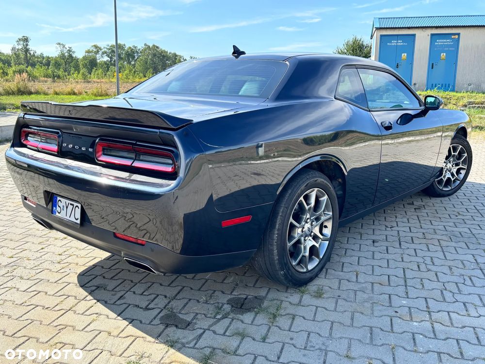 Dodge Challenger - 5