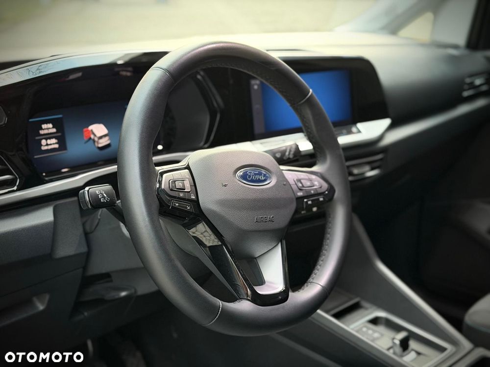 Ford Tourneo Connect Grand - 31