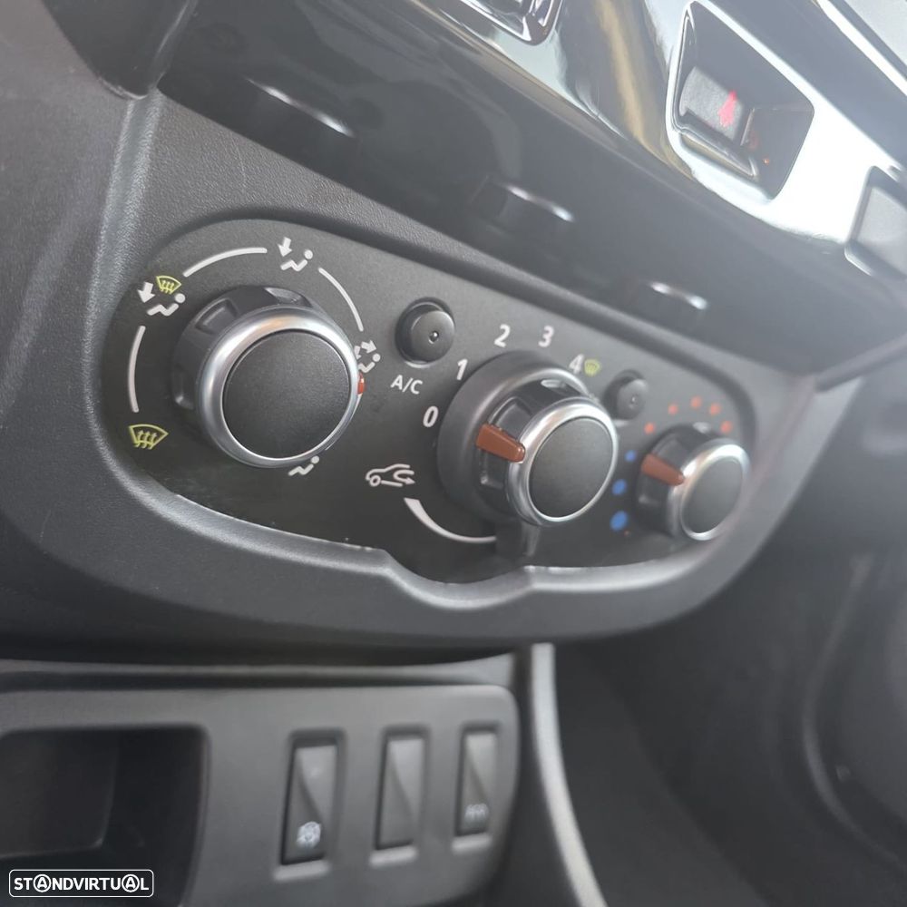 Dacia Duster 1.2 TCe SL Black Shadow - 8