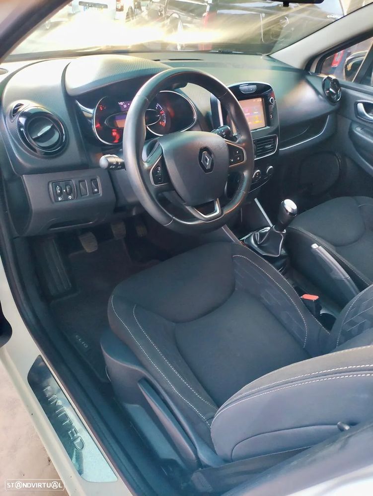 Renault Clio Sport Tourer - 8