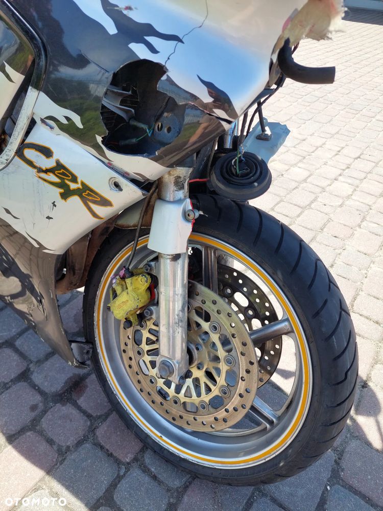 Honda CBR - 13