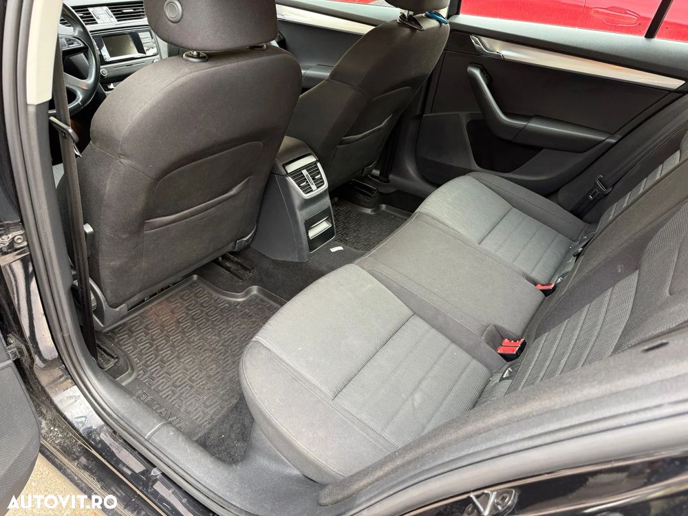 Skoda Octavia 1.2 TSI ELEGANCE - 6