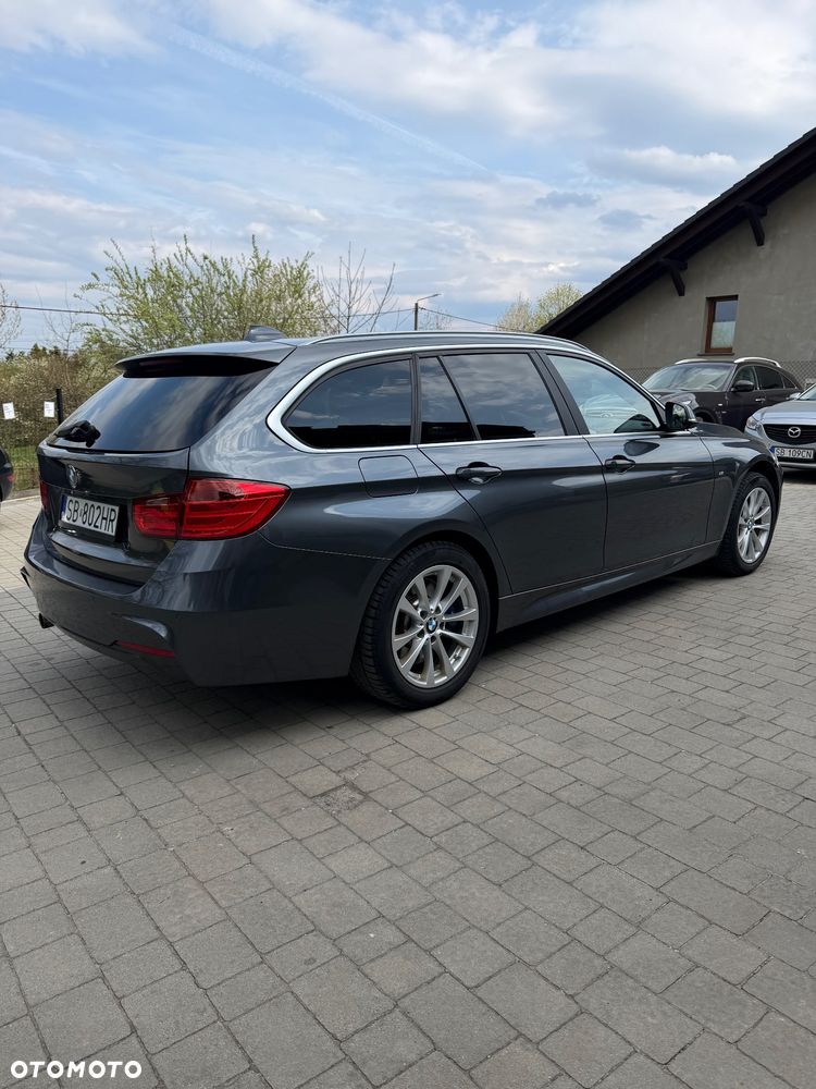 BMW Seria 3 320d xDrive - 11