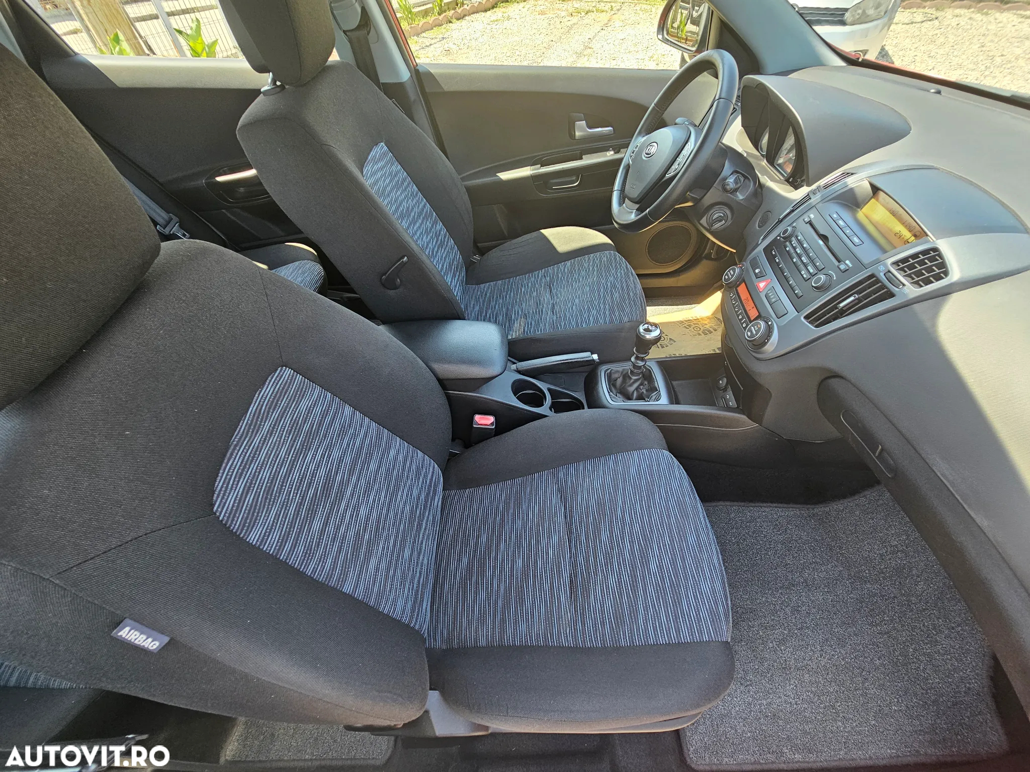 Kia Ceed 1.6 CRDi 115 ISG Vision - 17