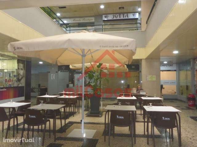 Loja arrendada à venda no Mouras Shopping Center – Lumiar - Grande imagem: 5/19