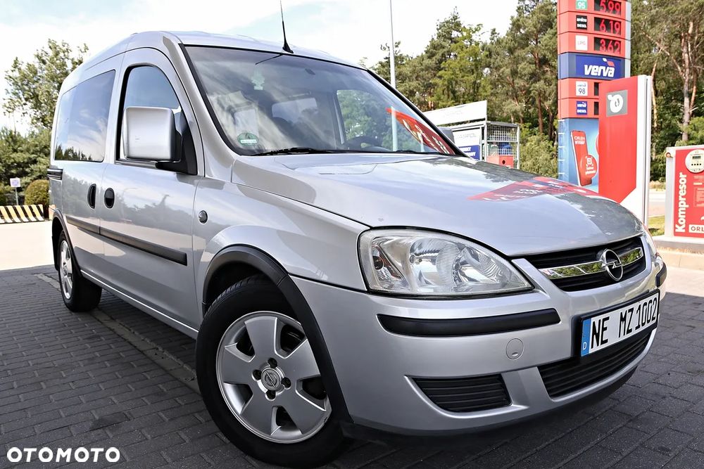 Opel Combo Tour Enjoy - 21