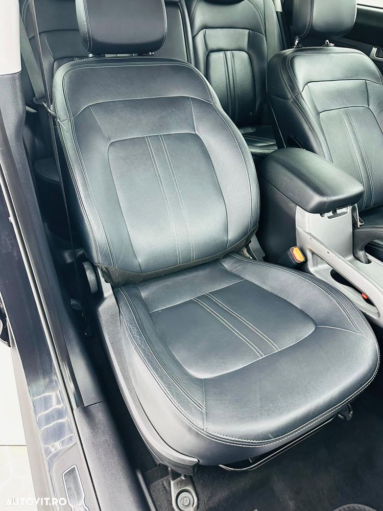 Kia Sportage 1.7 CRDI 2WD Dream-Team Edition - 24