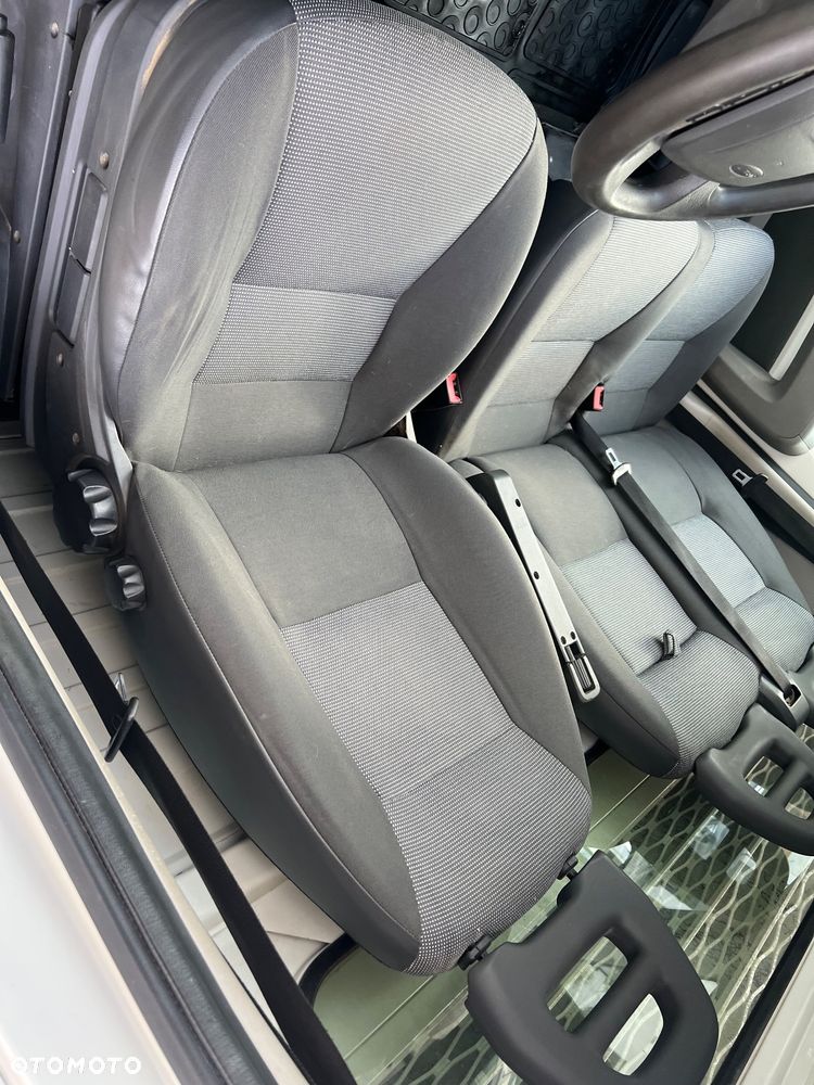 Peugeot Boxer 2.2 120KM Klima, webasto, zero rdzy - 23