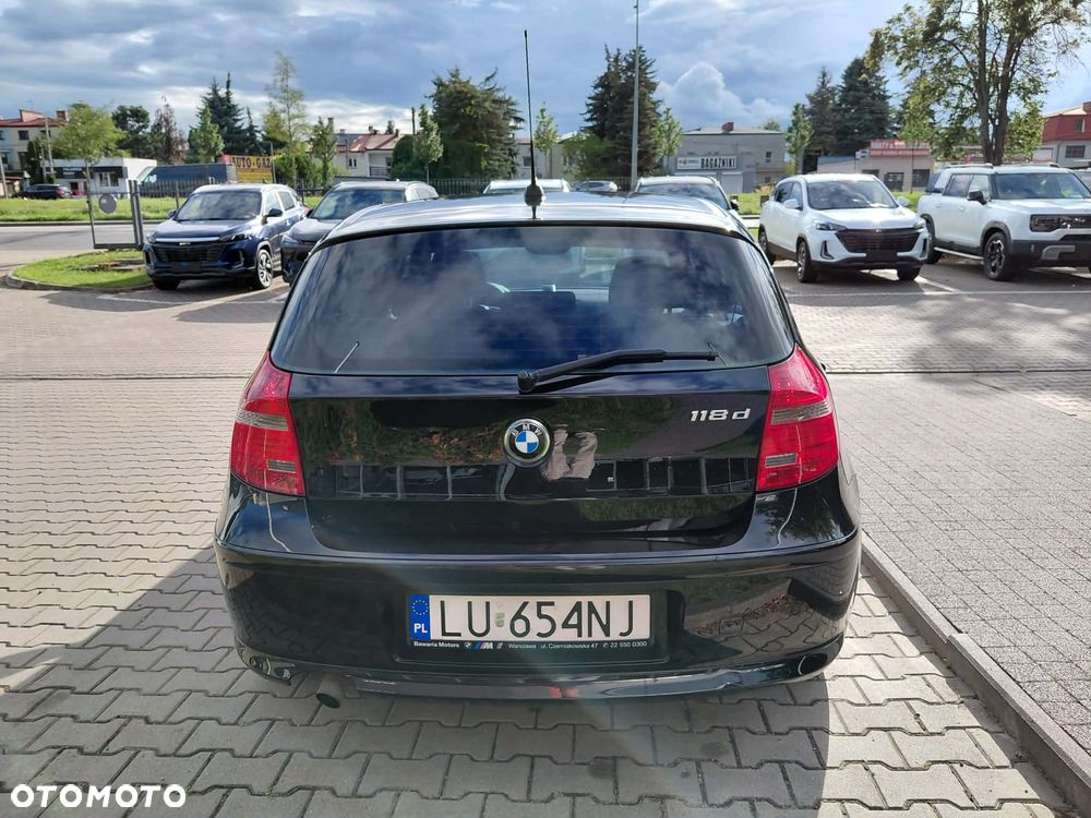 BMW Seria 1 118d - 4