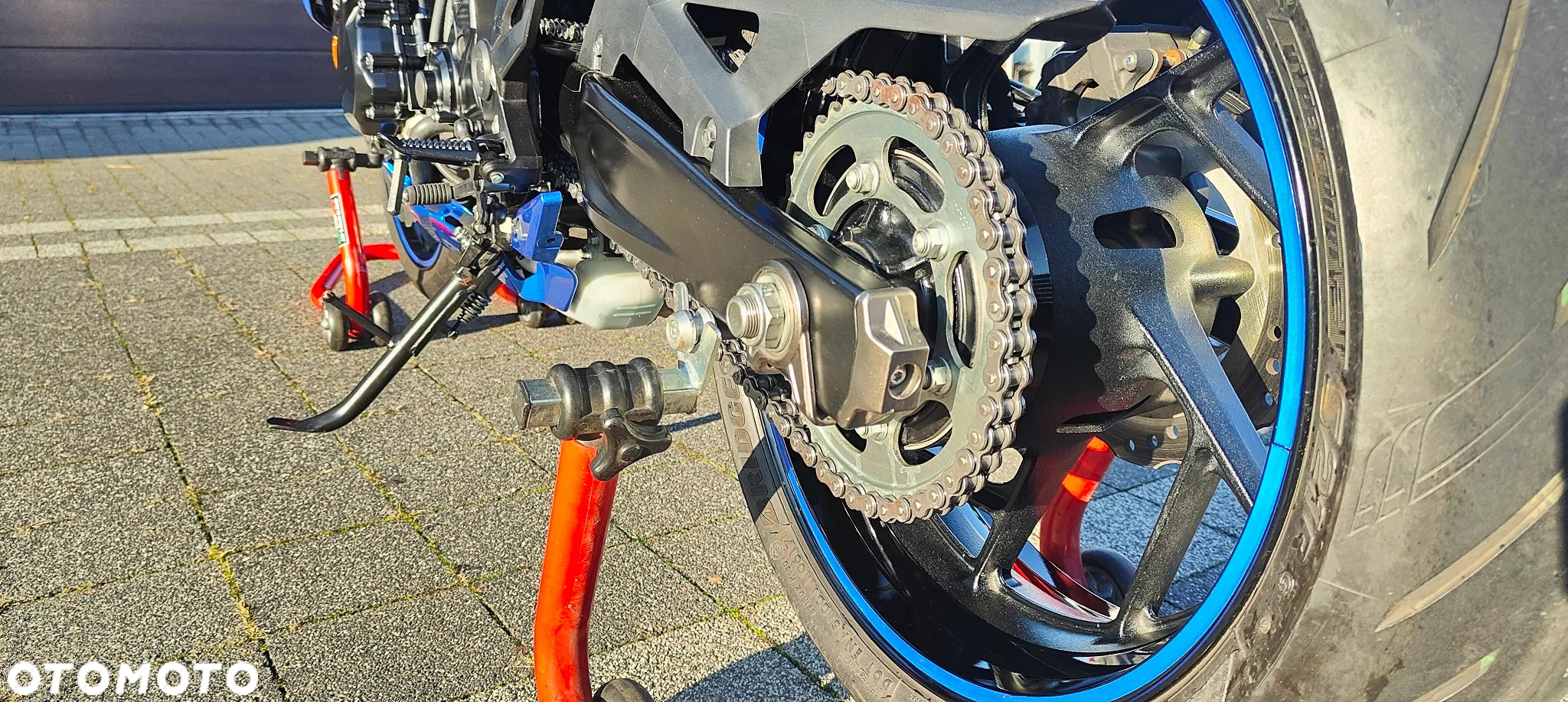 Suzuki GSX - 24