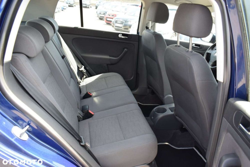 Volkswagen Golf Plus - 17