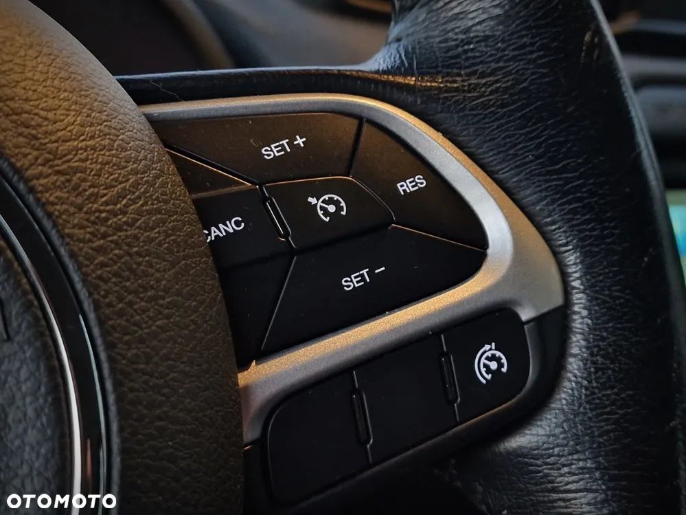 Jeep Renegade 1.6 MultiJet Longitude FWD S&S EU6 - 28