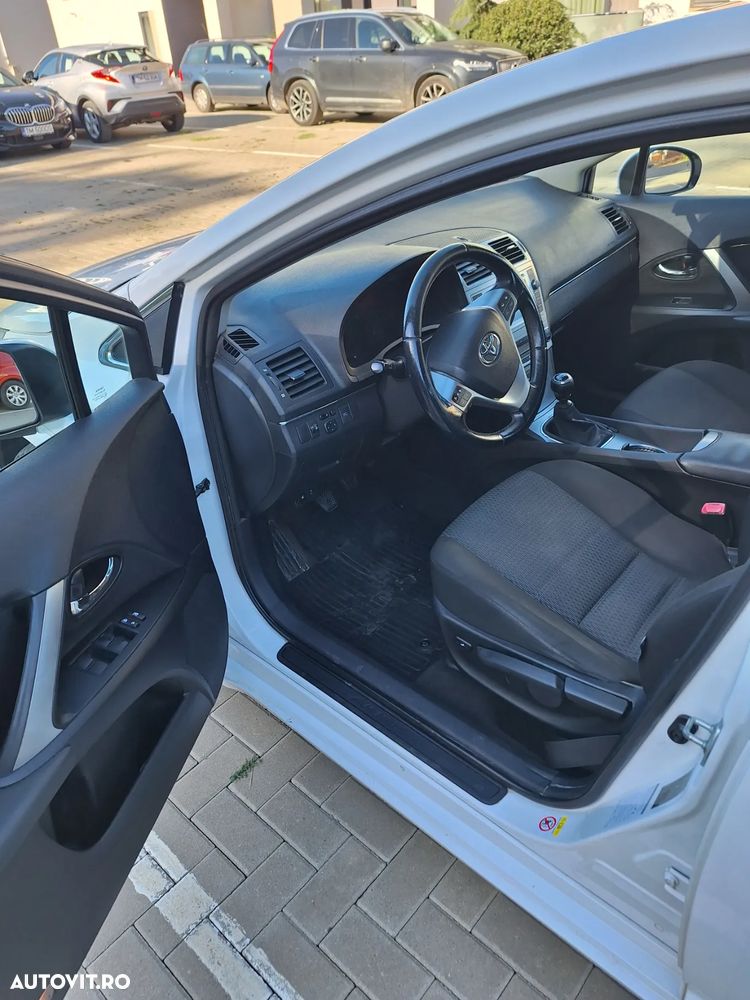 Toyota Avensis 2.0 D-4D Executive - 7