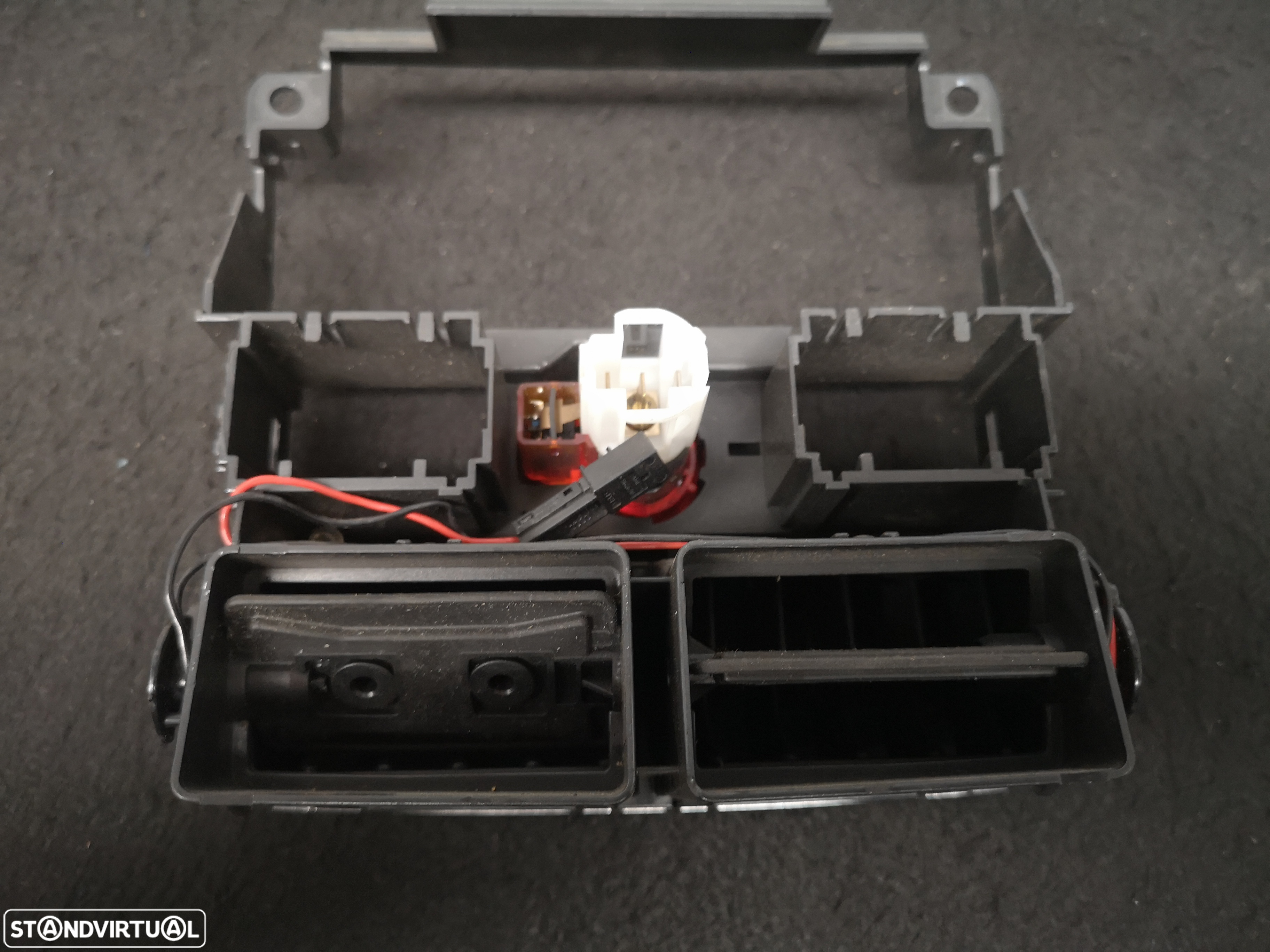 Grelha de sofagem  traseira Originais  Audi A8 d3 4e0 2003+ - 5