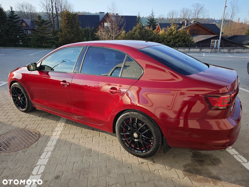 Volkswagen Jetta - 10