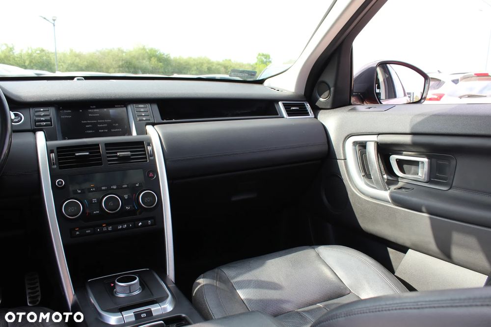 Land Rover Discovery Sport 2.0 TD4 HSE Luxury - 35
