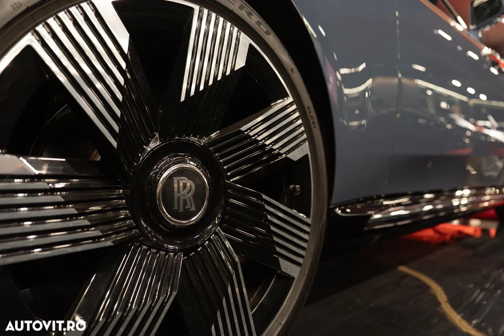 Rolls-Royce Spectre - 22