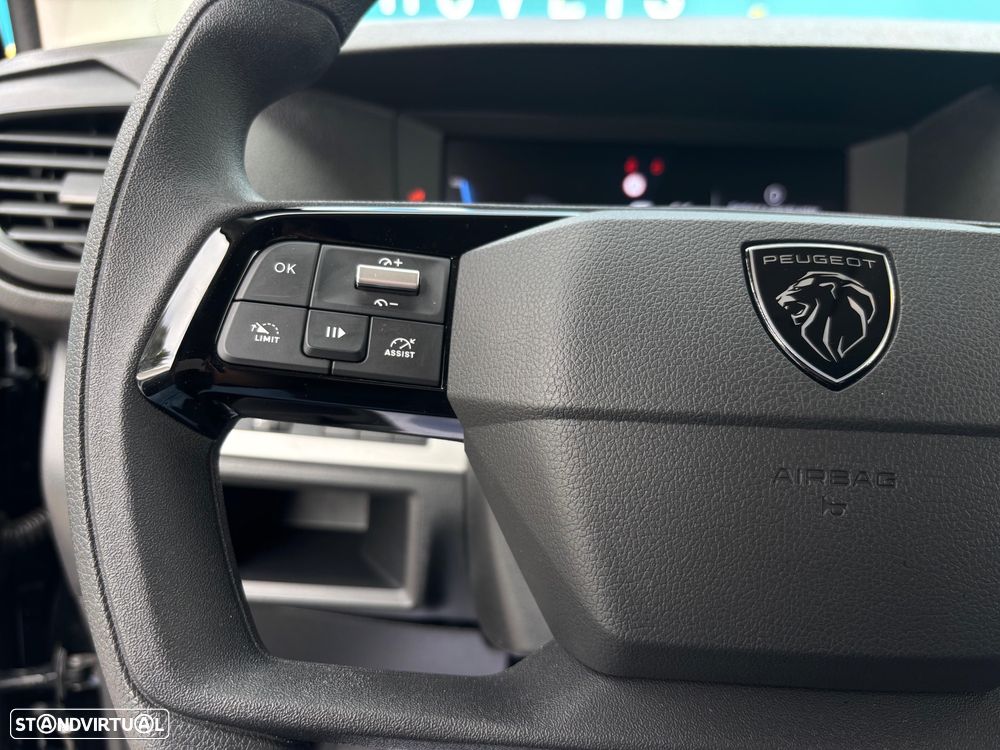 Peugeot e-Expert - 14