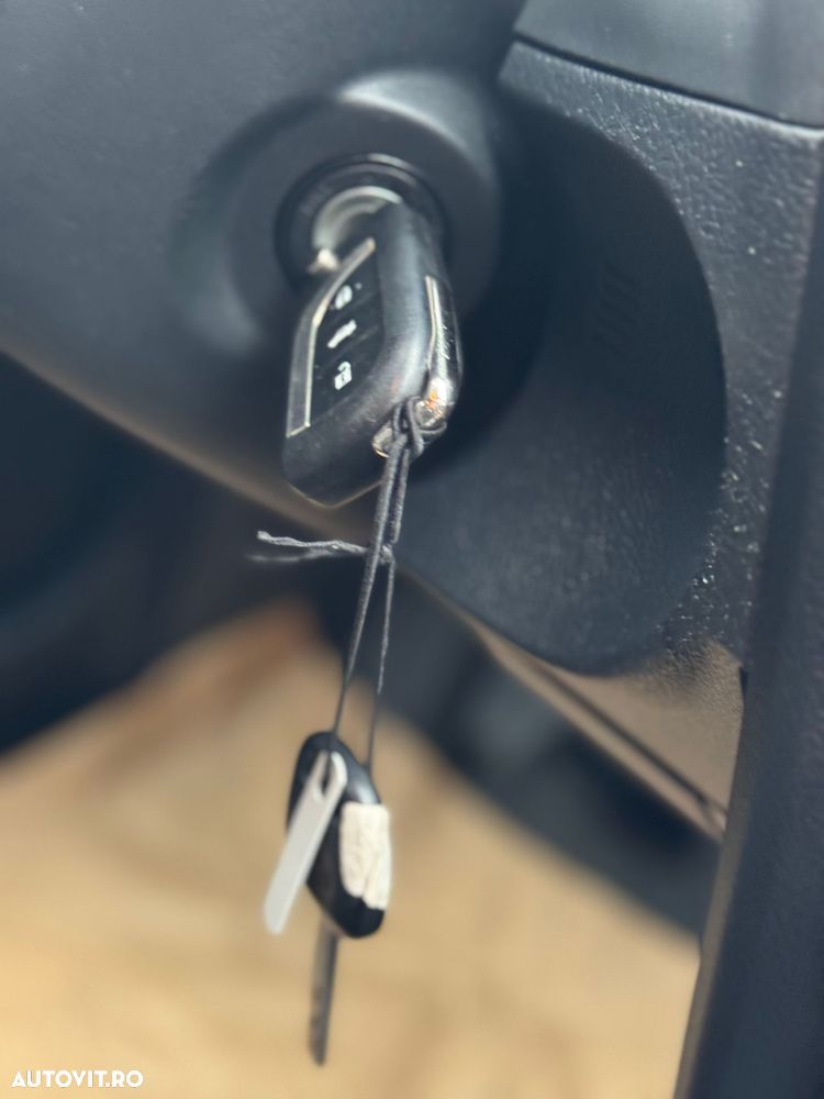 Toyota Auris 1.4 D-4D Touring Sports Comfort - 11