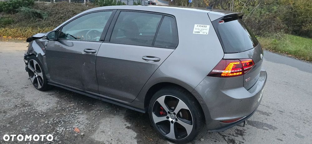 Volkswagen Golf GTI (BlueMotion Technology) DSG - 15