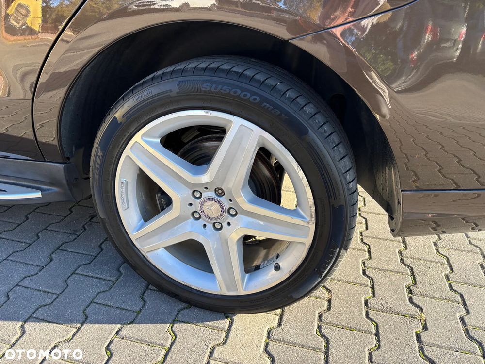 Mercedes-Benz ML 400 4-Matic - 12