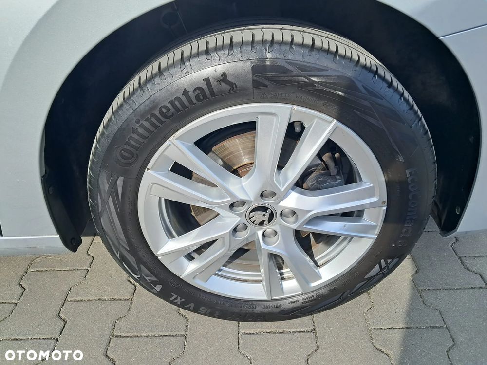 Skoda Fabia 1.0 TSI Selection - 33
