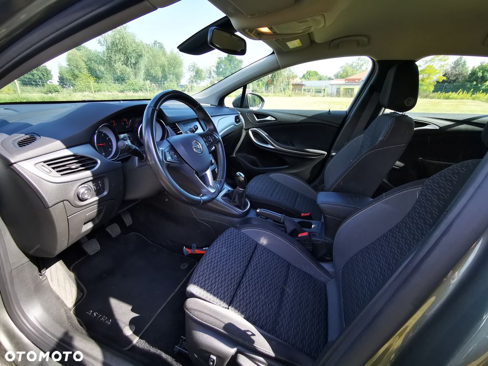 Opel Astra V 1.2 T Elegance S&S - 18