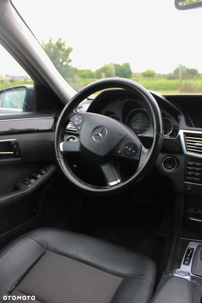 Mercedes-Benz Klasa E 250 CGI BlueEffICIENCY Avantgarde - 5