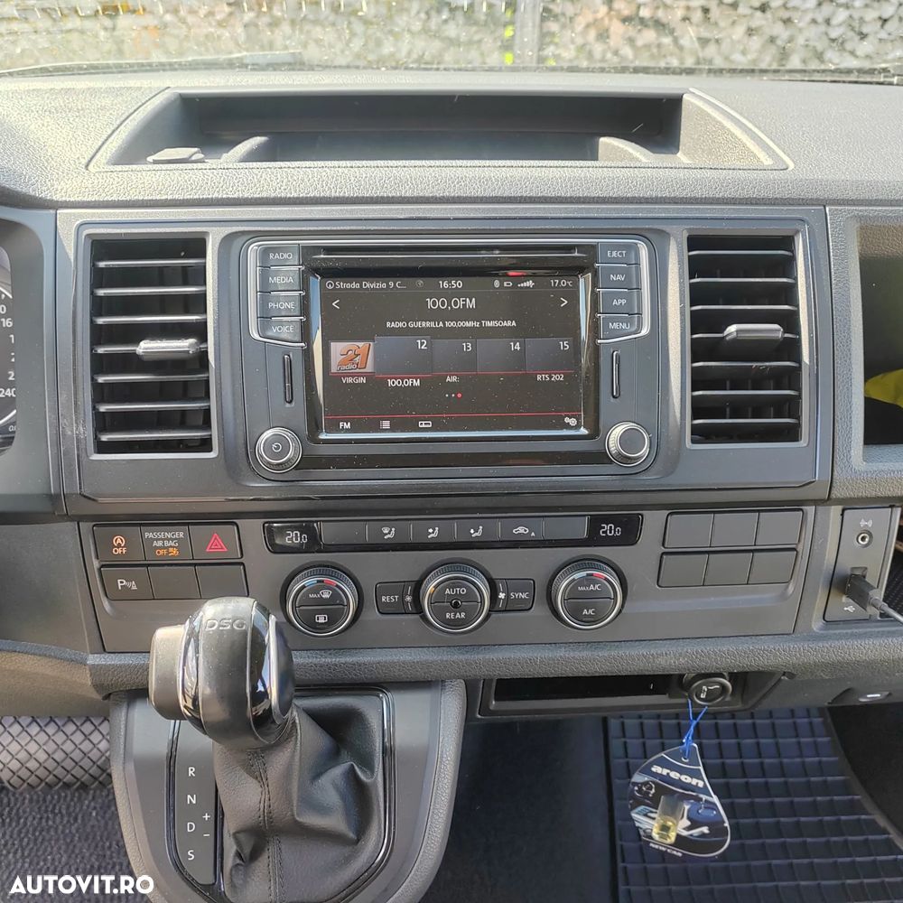 Volkswagen Caravelle LR Trendline DSG - 12