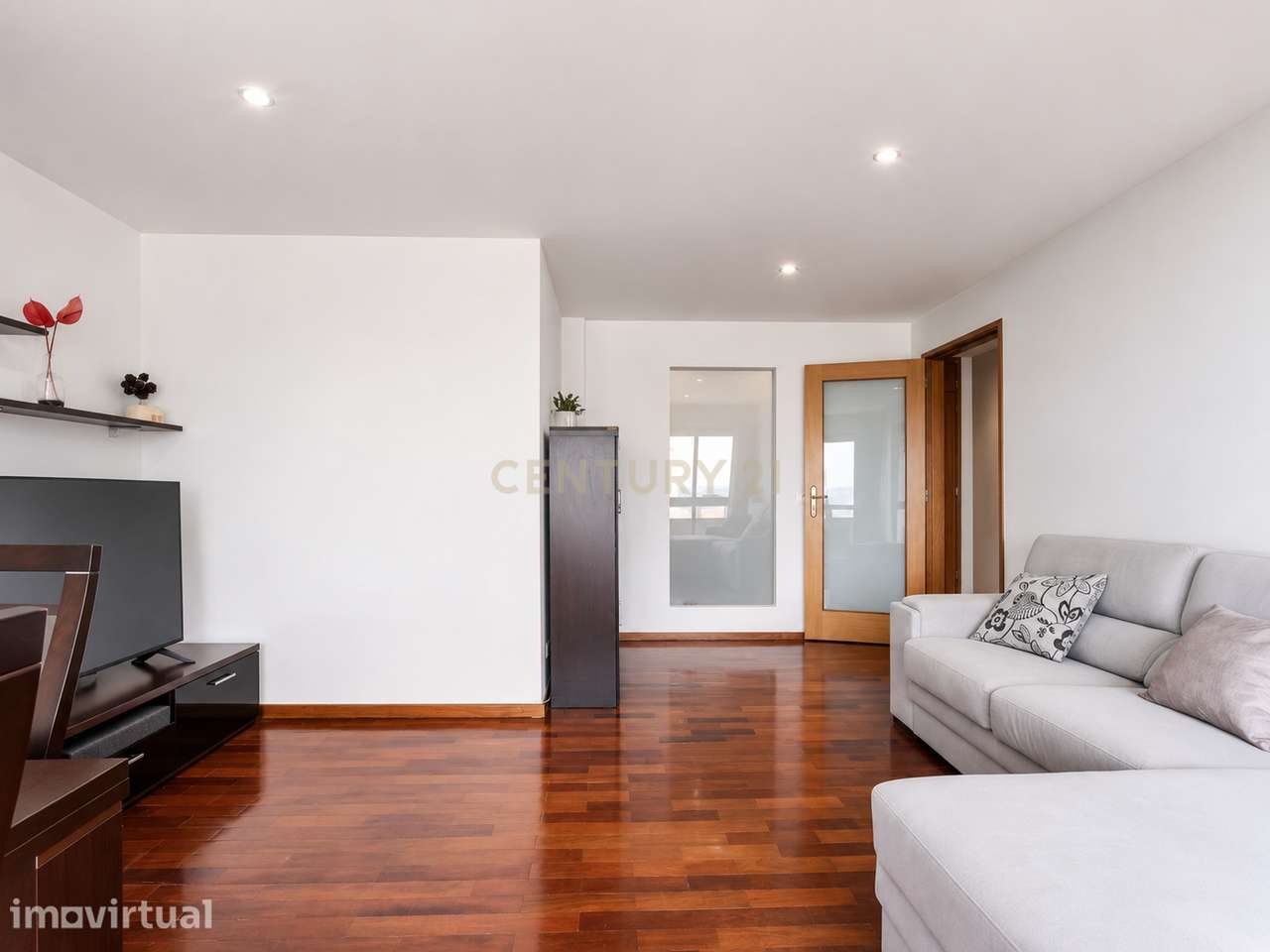 Apartamento T3 totalmente remodelado no centro de Ermesinde c Garagem - Grande imagem: 4/34